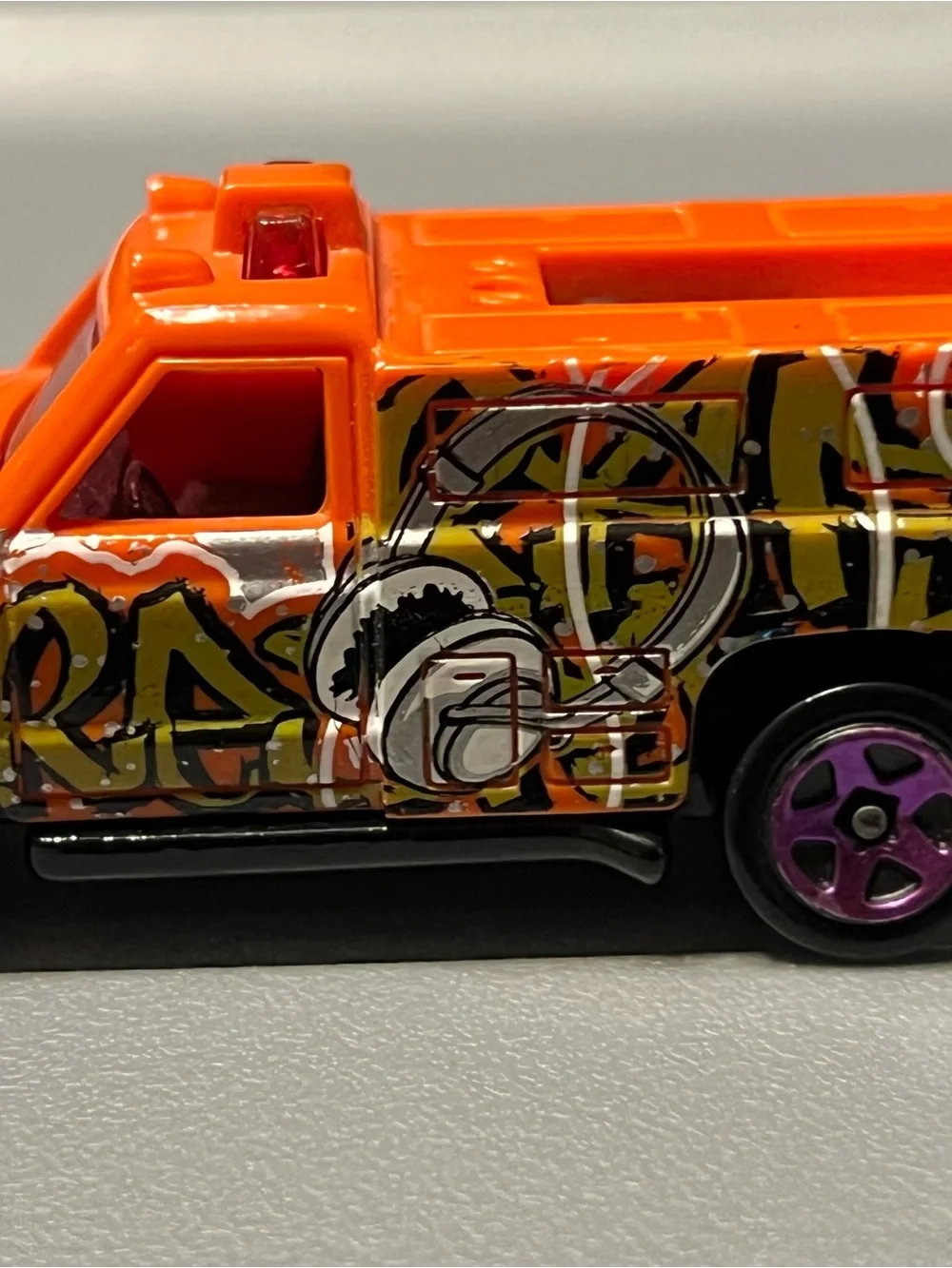 Mattel Neon Orange HW Rapid Responder Graffiti Truck with Purple Wheels